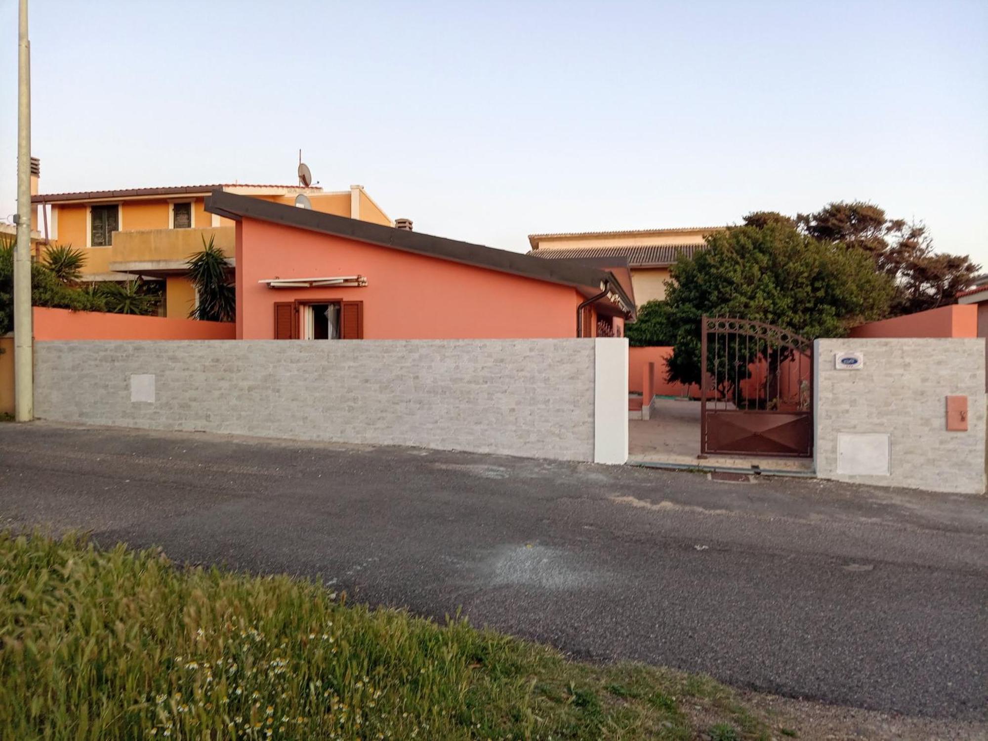 Casa Vacanze Santa Caterina Di Pittinuri  Exterior foto